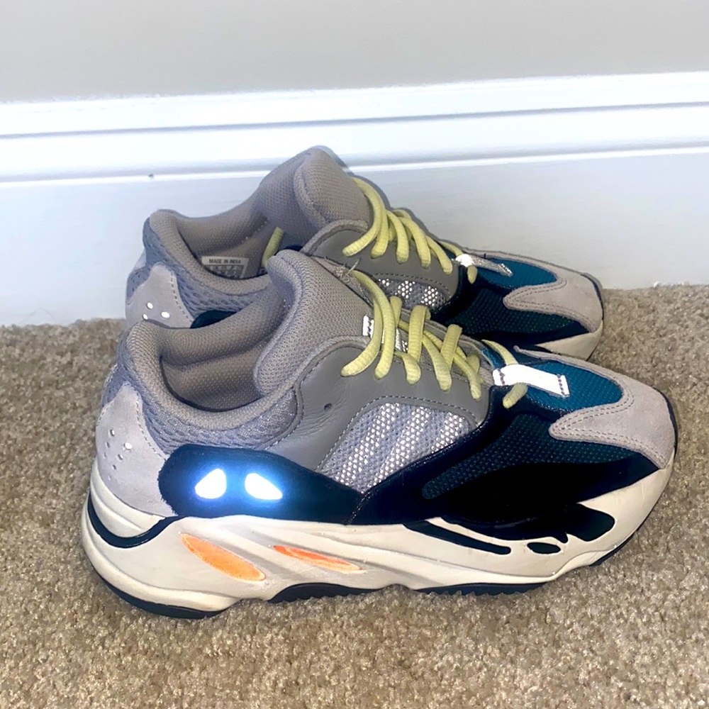 Yeezy boost 700 Waverunner.